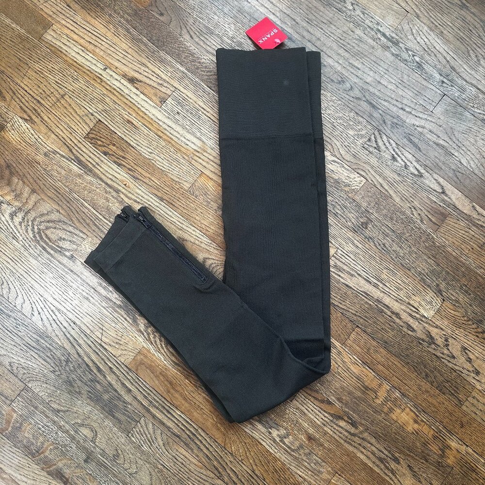 NWT SPANX green seamless zippered leggings SZ Large